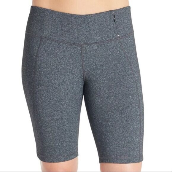 NWT Calia by Carrie Underwood Mid Rise Short XS - Picture 1 of 8